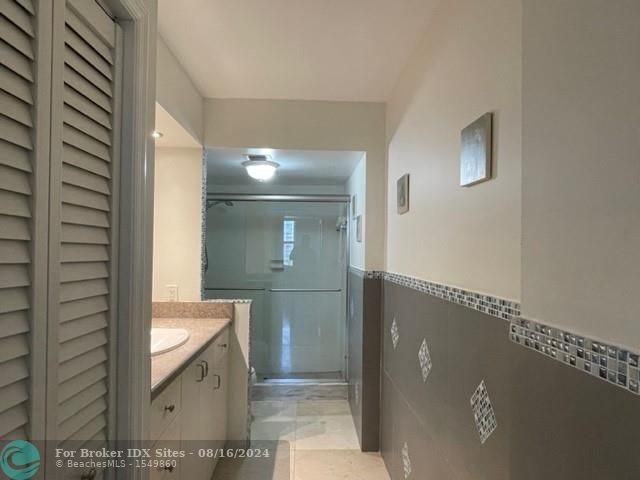 Image 10 of 27 For 305 Pompano Beach Blvd  510