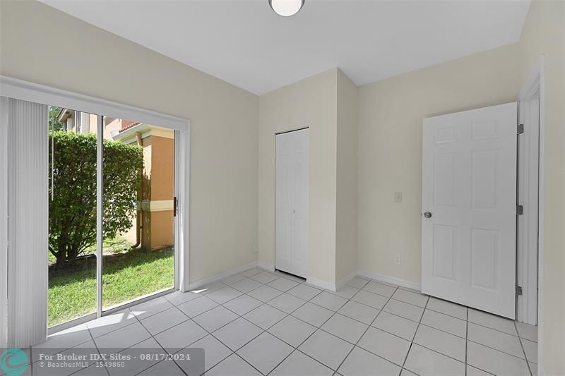 Image 16 of 48 For 11285 Lakeview Dr  35-j