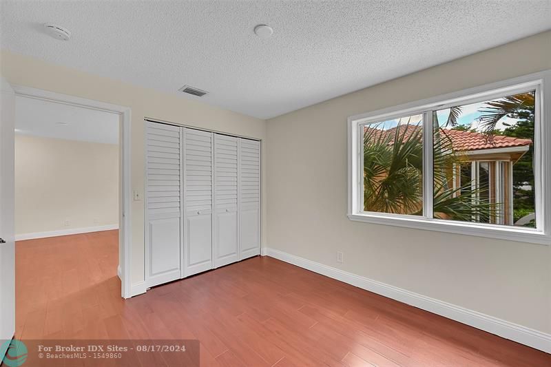 Image 29 of 48 For 11285 Lakeview Dr  35-j