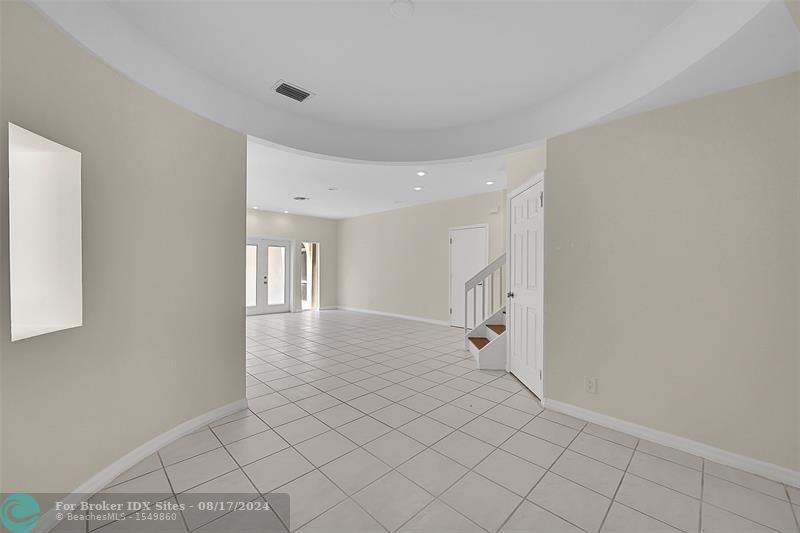 Image 8 of 48 For 11285 Lakeview Dr  35-j