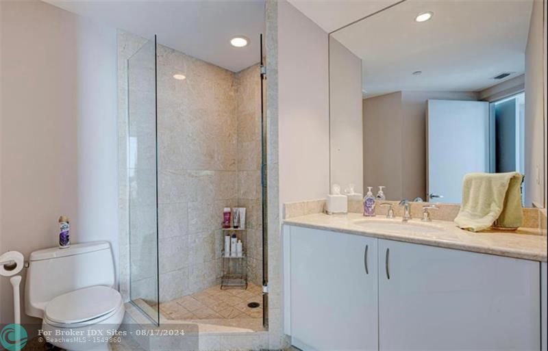 Image 16 of 20 For 1331 Brickell Bay Dr  1201