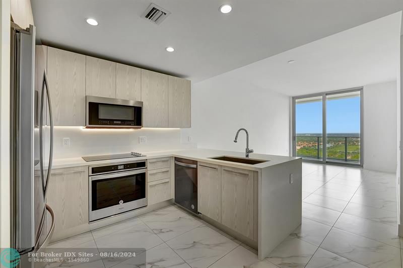 Image 11 of 40 For 2000 Metropica Way  2108