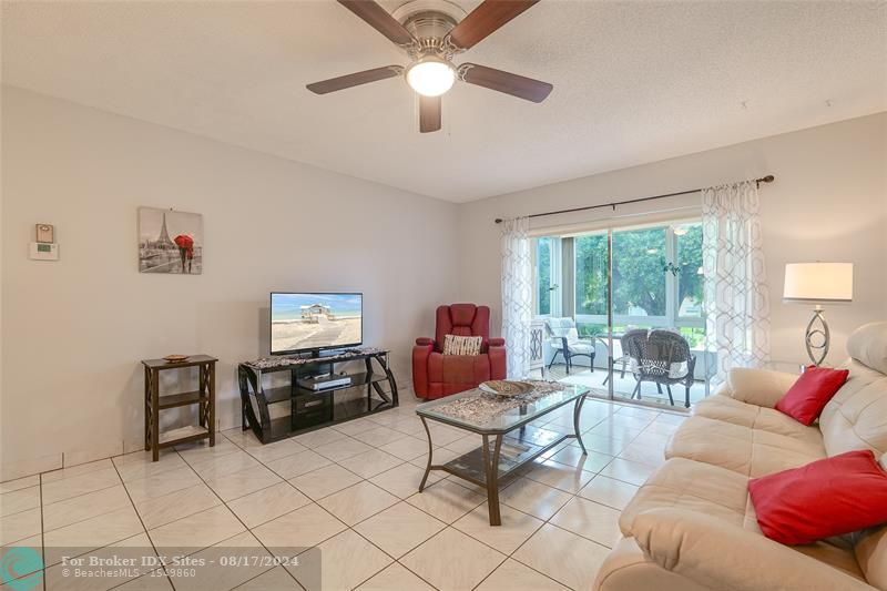 Image 9 of 60 For 5071 Oakland Park Blvd  209