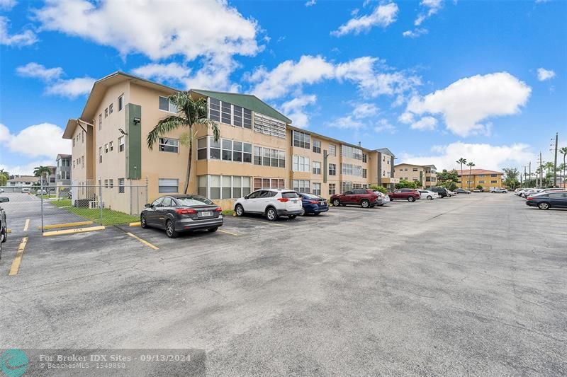 Details for 110 Royal Palm Rd  211, Hialeah Gardens, FL 33016