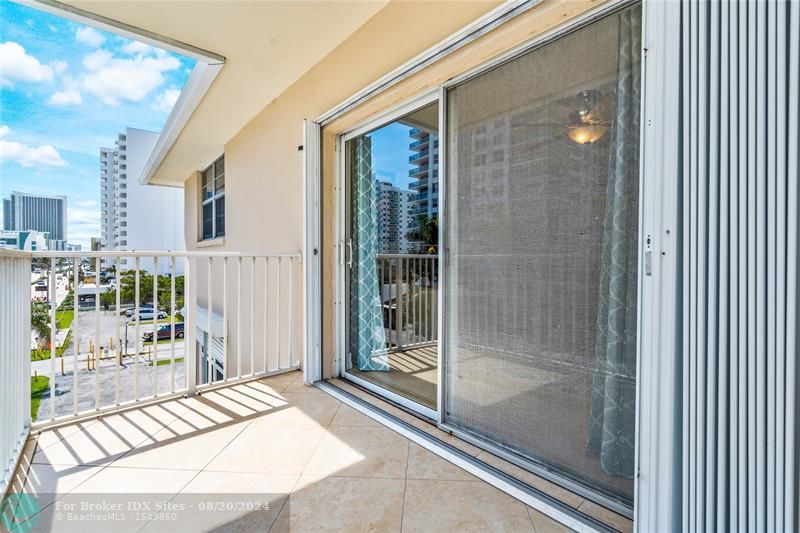 Image 4 of 25 For 2710 Ocean Dr  401