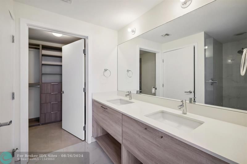 Image 10 of 44 For 16385 Biscayne Blvd  2606