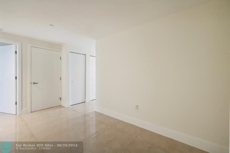 Image 15 of 44 For 16385 Biscayne Blvd  2606