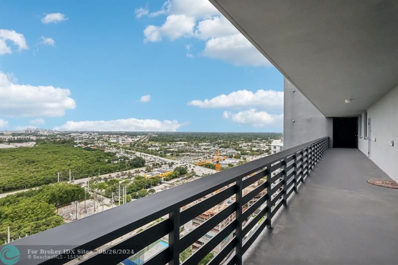 Image 28 of 44 For 16385 Biscayne Blvd  2606