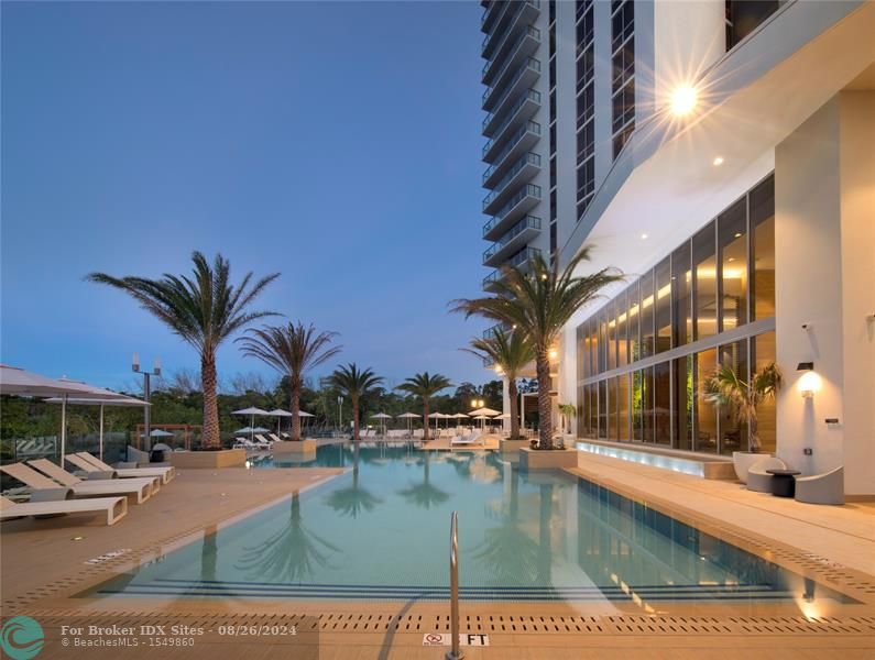 Image 36 of 44 For 16385 Biscayne Blvd  2606