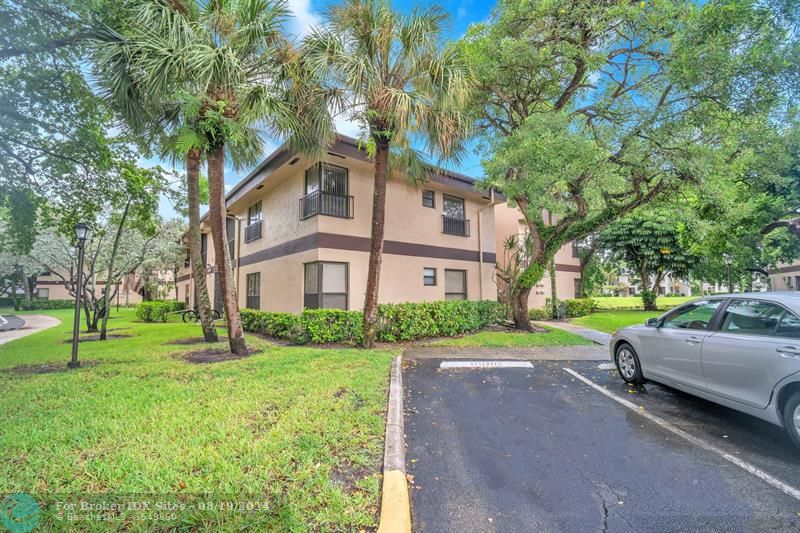 Image 4 of 32 For 2644 Carambola Cir  #1730