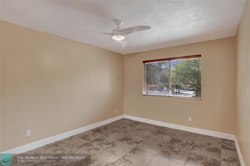 Image 17 of 40 For 957 93rd Ave  957