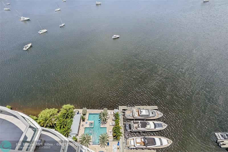 Image 18 of 79 For 17301 Biscayne Blvd  Ph 7