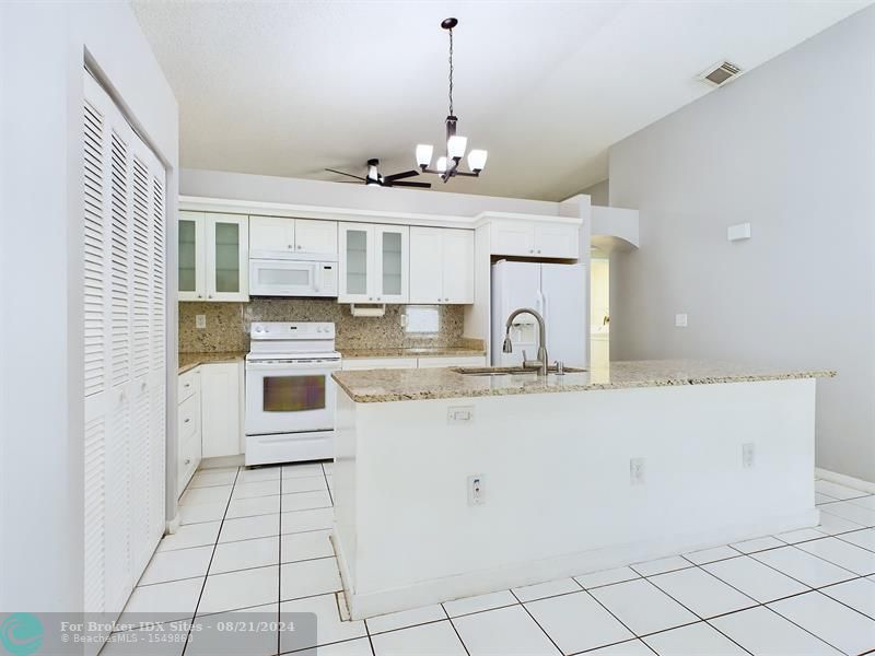 Image 17 of 40 For 12748 11th Ct