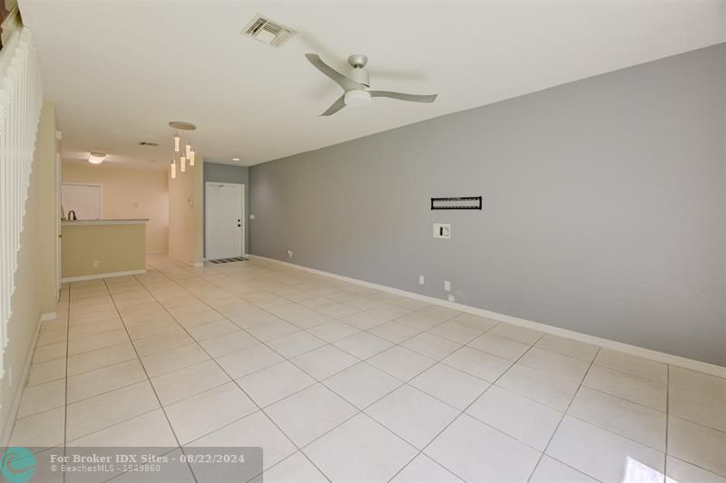 Image 24 of 48 For 7655 Tamarac Island Cir  7655