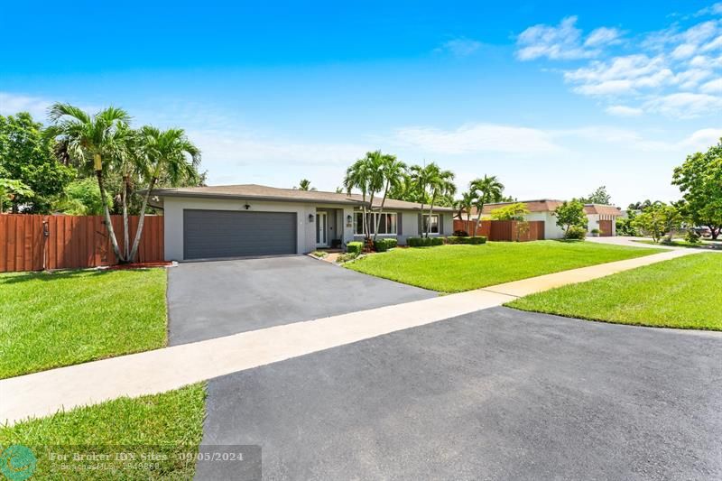 Details for 1000 75th Ter, Plantation, FL 33317