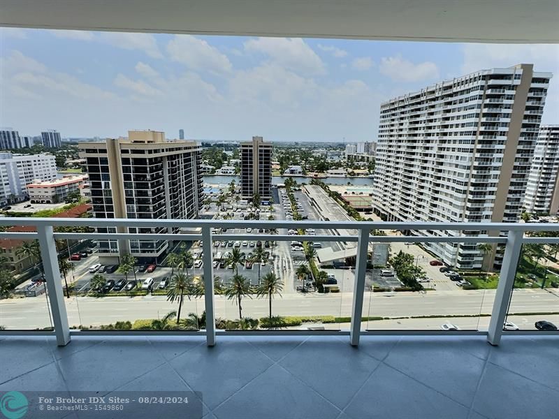 Image 19 of 36 For 2030 Ocean Dr  1626