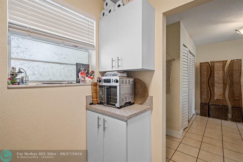 Image 12 of 16 For 17255 95th Ave  356