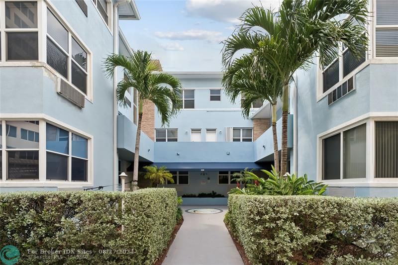 Details for 326 Harrison St  103, Hollywood, FL 33019