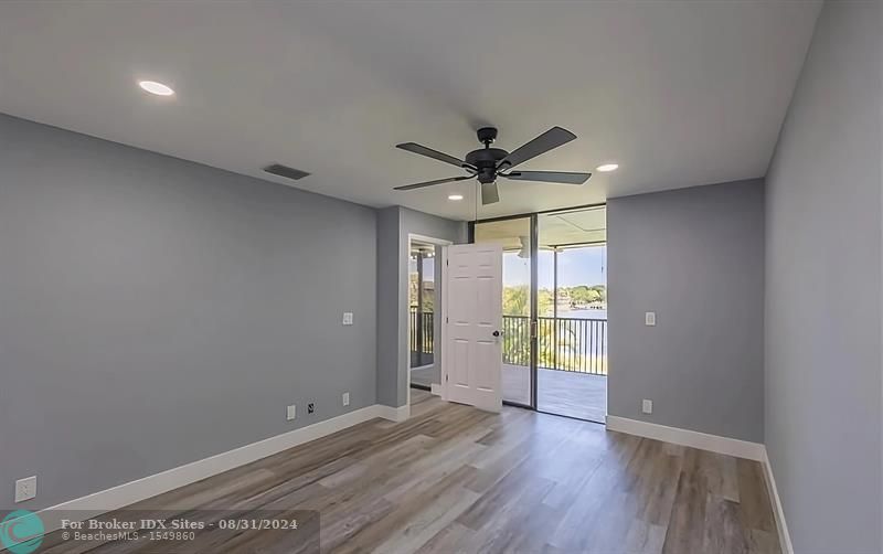 Image 11 of 17 For 2833 Carambola Cir S  19104