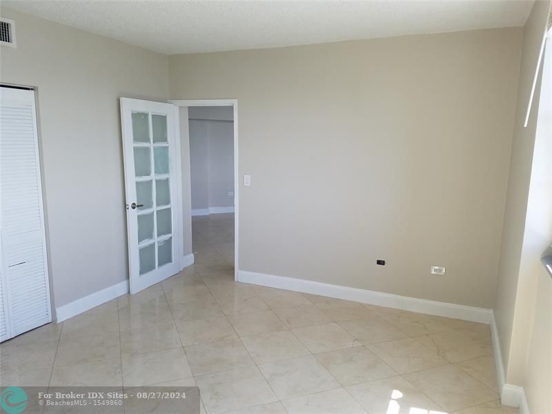 Image 7 of 11 For 999 Brickell Bay Dr  1504