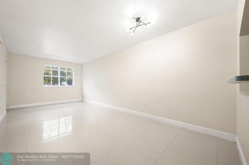 Details for 3710 Jog Rd  102, West Palm Beach, FL 33411