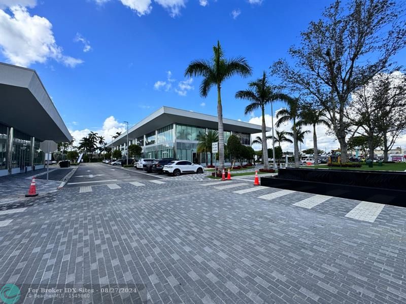 Image 10 of 30 For 1006 Hallandale Beach Blvd  4-205