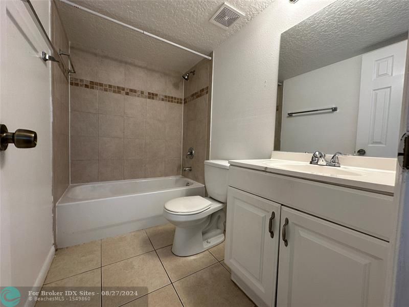 Image 15 of 19 For 7320 85th Ct  208