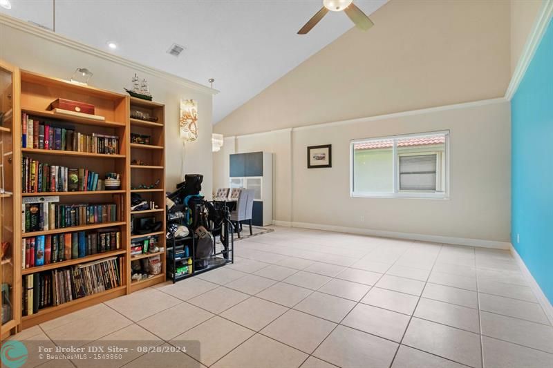 Image 21 of 69 For 1671 Oak Knoll Cir