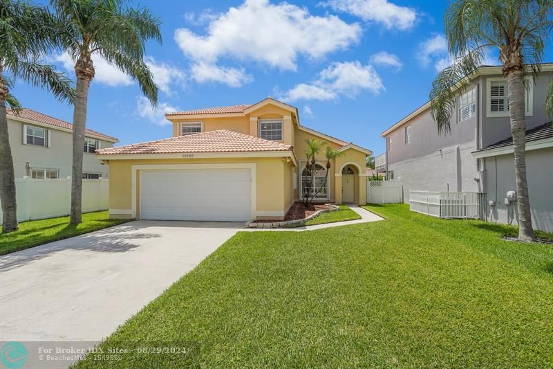 Details for 10789 Crescendo Cir, Boca Raton, FL 33498