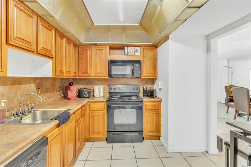 Image 11 of 17 For 5880 57th Ave  6