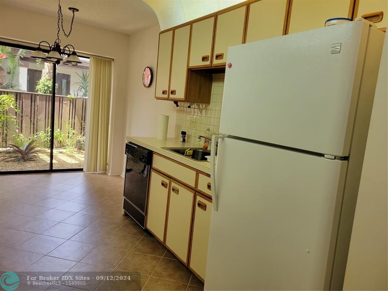 Image 11 of 41 For 2556 Carambola Cir  1843