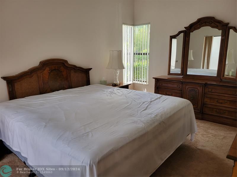 Image 14 of 41 For 2556 Carambola Cir  1843