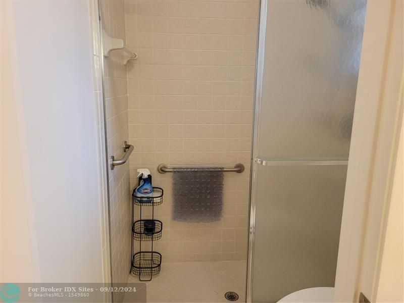 Image 19 of 41 For 2556 Carambola Cir  1843