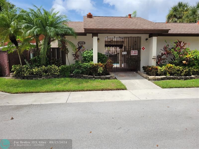 Image 22 of 41 For 2556 Carambola Cir  1843