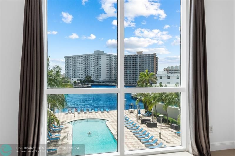 Details for 1945 Ocean Dr  307, Hallandale Beach, FL 33009