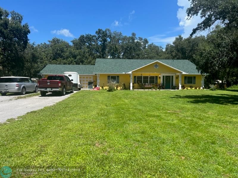 Listing Details for 1875 4th St  , Okeechobee, FL 34974