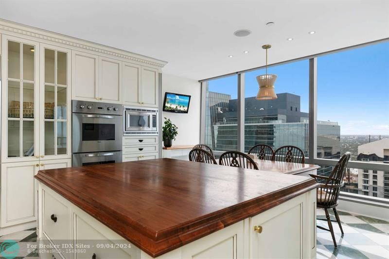 Image 37 of 72 For 1425 Brickell Ave  41b