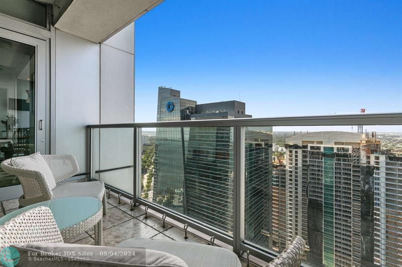 Image 54 of 72 For 1425 Brickell Ave  41b