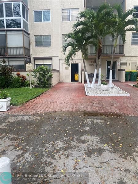 Details for 1681 70th Ave  111, Plantation, FL 33313