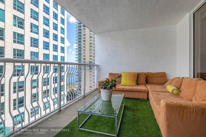 Image 11 of 20 For 1200 Brickell Bay Dr  2014