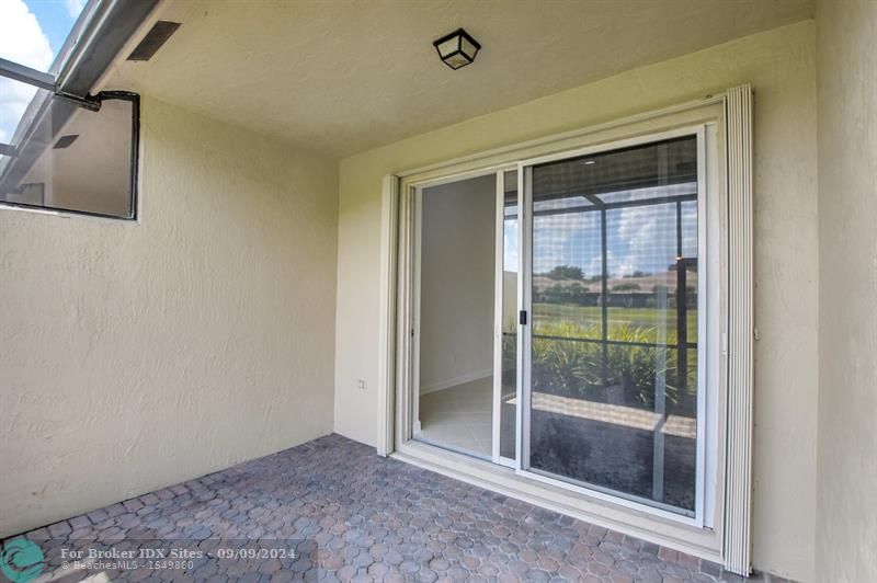 Image 22 of 27 For 23133 Addison Lakes Cir