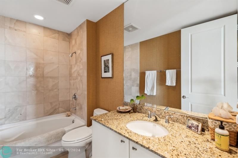 Image 46 of 100 For 610 Las Olas Bl  2111n