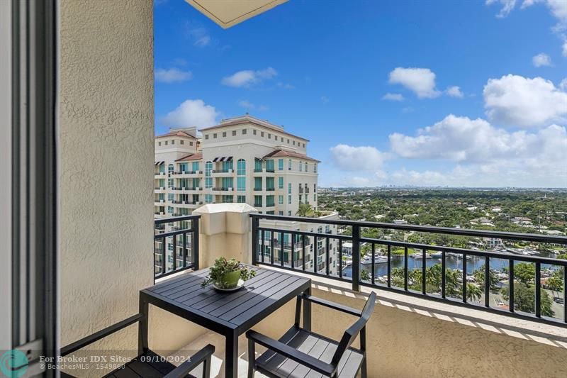 Image 9 of 100 For 610 Las Olas Bl  2111n