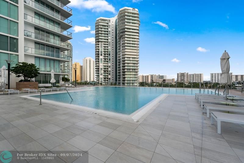 Image 10 of 58 For 300 Sunny Isles Blvd  4-1603