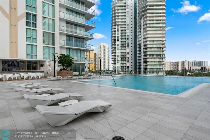 Image 11 of 58 For 300 Sunny Isles Blvd  4-1603