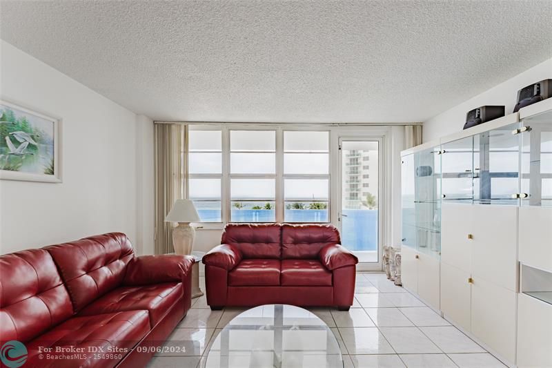 Image 8 of 30 For 3725 Ocean Dr  512