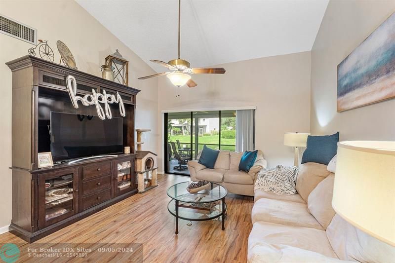 Image 14 of 51 For 3208 Carambola Cir S  3208