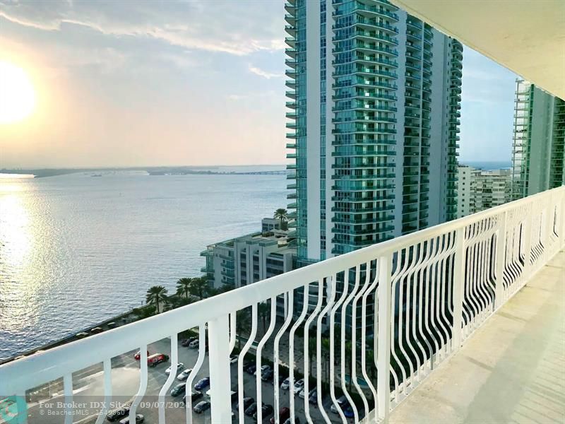 Image 2 of 30 For 1200 Brickell Bay Dr  1901