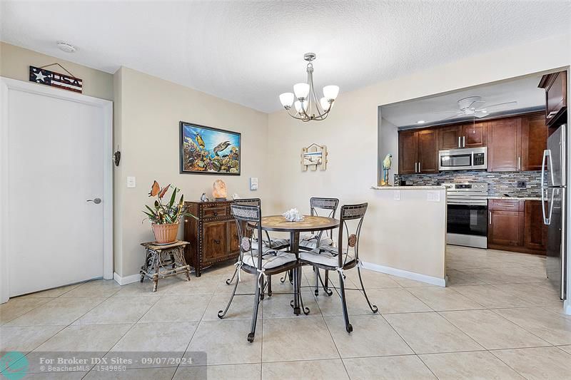 Image 10 of 50 For 2849 Carambola Cir South  19120