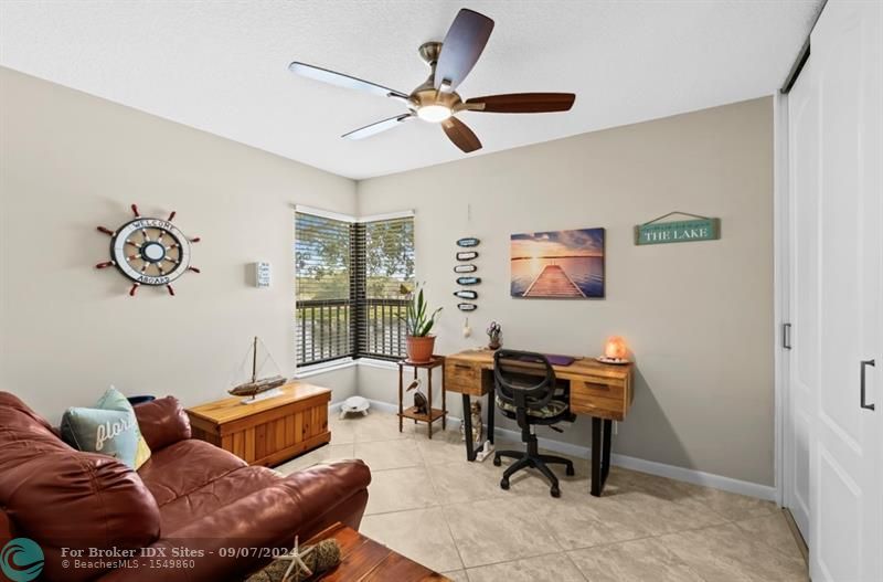 Image 18 of 50 For 2849 Carambola Cir South  19120